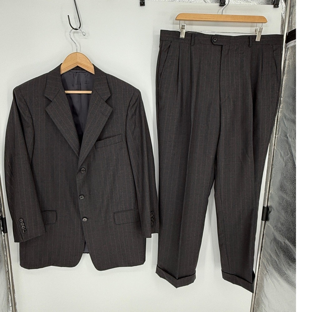 Loro Piana Hickey Freeman Suit Mens 42R Wool Pinstripe Charcoal Grey 3-Button